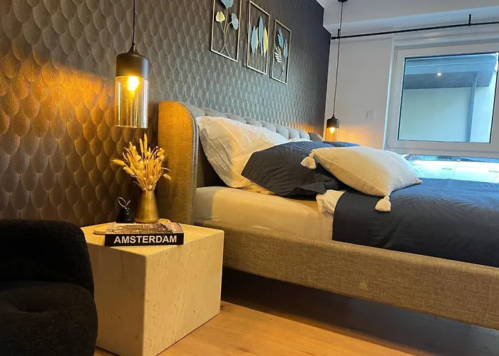 Unter Der Baumkrone *